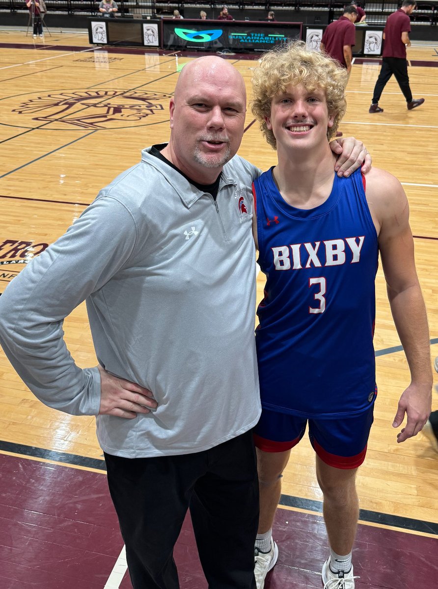KightLance's tweet photo. @bixbysam1 is the perfect example of what a HS Student Athlete is suppose to be! Less than 24 hrs after helping @BixbySpartanFB win a state title he was on the court in the 4th quarter helping @BixbyBasketball beat Jenks 👊 🏀 🏆 #Loves2Compete https://t.co/LPbXxrfvDr