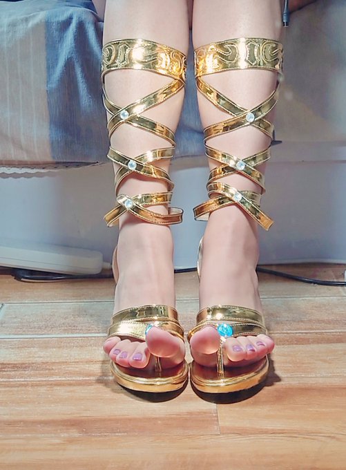 我吃吃吃🤤 #伪娘 #女装子 #男の娘 #妮露 #cosplay #玉足 #足控 https://t.co/AvRyLPAmu2<a href="/tag/%E4%BC%AA%E5%A8%98"class="tags">#伪娘</a><a href="/tag/%E5%A5%B3%E8%A3%85%E5%AD%90"class="tags">#女装子</a><a href="/tag/%E7%94%B7%E3%81%AE%E5%A8%98"class="tags">#男の娘</a><a href="/tag/%E5%A6%AE%E9%9C%B2"class="tags">#妮露</a><a href="/tag/cosplay"class="tags">#cosplay</a><a href="/tag/%E7%8E%89%E8%B6%B3"class="tags">#玉足</a><a href="/tag/%E8%B6%B3%E6%8E%A7"class="tags">#足控</a>