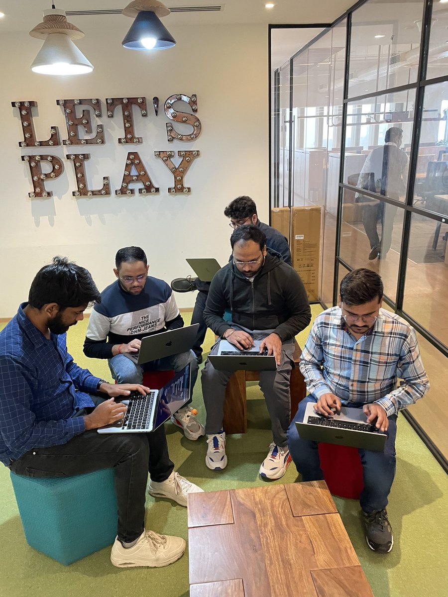 HarshitPurwar's tweet photo. After 24 hours, teams are ready to showcase their hacks. #Hackstone https://t.co/DmLHQCIjQH