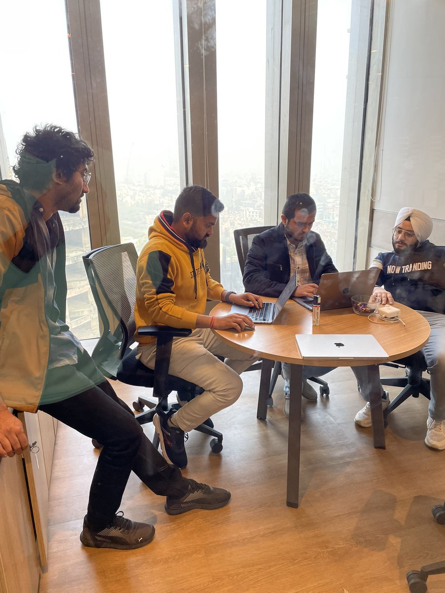 HarshitPurwar's tweet photo. After 24 hours, teams are ready to showcase their hacks. #Hackstone https://t.co/DmLHQCIjQH