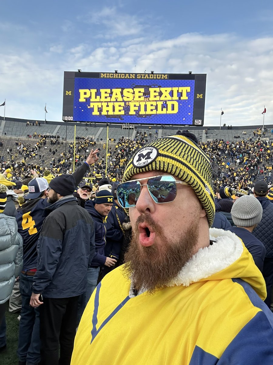RyIntegrity's tweet photo. I’m still jacked over the win from last week. Go Blue!!! #Big10Championship #Michigan #BigHouse https://t.co/QdU1ODyLLs
