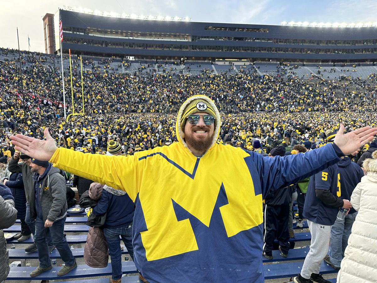RyIntegrity's tweet photo. I’m still jacked over the win from last week. Go Blue!!! #Big10Championship #Michigan #BigHouse https://t.co/QdU1ODyLLs