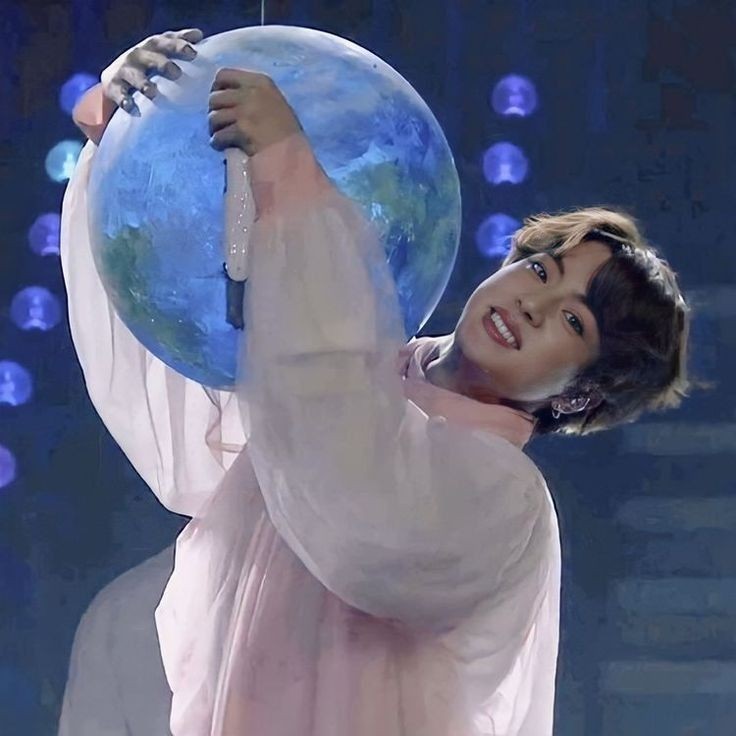 yoonpoect's tweet photo. É só uma criançade 5 anos. — A thread de aniversário ♡ https://t.co/T7Fs4kQKUx