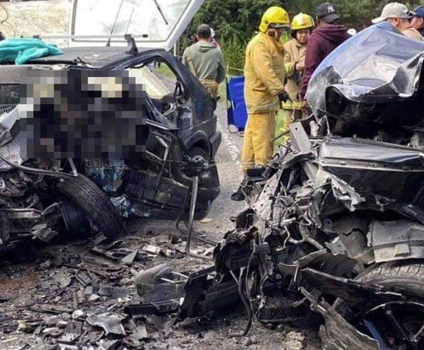 TVN_Veracruz's tweet photo. #Altotonga , #Veracruz  El fatal choque de dos automóviles ocurrido en carretera #Perote -Altotonga con resulto 6 personas sin vida; las víctimas fueron 4 niños y 2 adultos en el tramo carretero #Zoatzingo , localizado a 60 kilómetros de #Xalapa 

https://t.co/cNG5VVaAPo https://t.co/JNbfUQQzfU