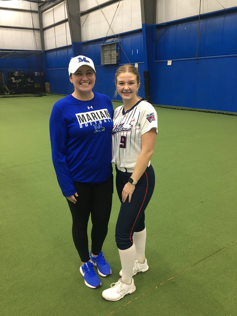 Thank you to @MarianSoftball @tdraves and @BriePasquale for hosting an amazing camp! I had a great time and learned some new tips! Go sabres!