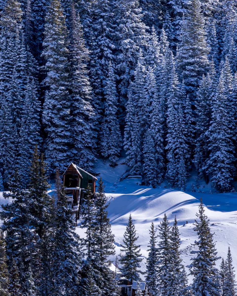 LiveAdventureEx's tweet image. Building near Yankee Girl Mine - Red Mountain Pass, Colorado #Colorado #mine #ghosttown