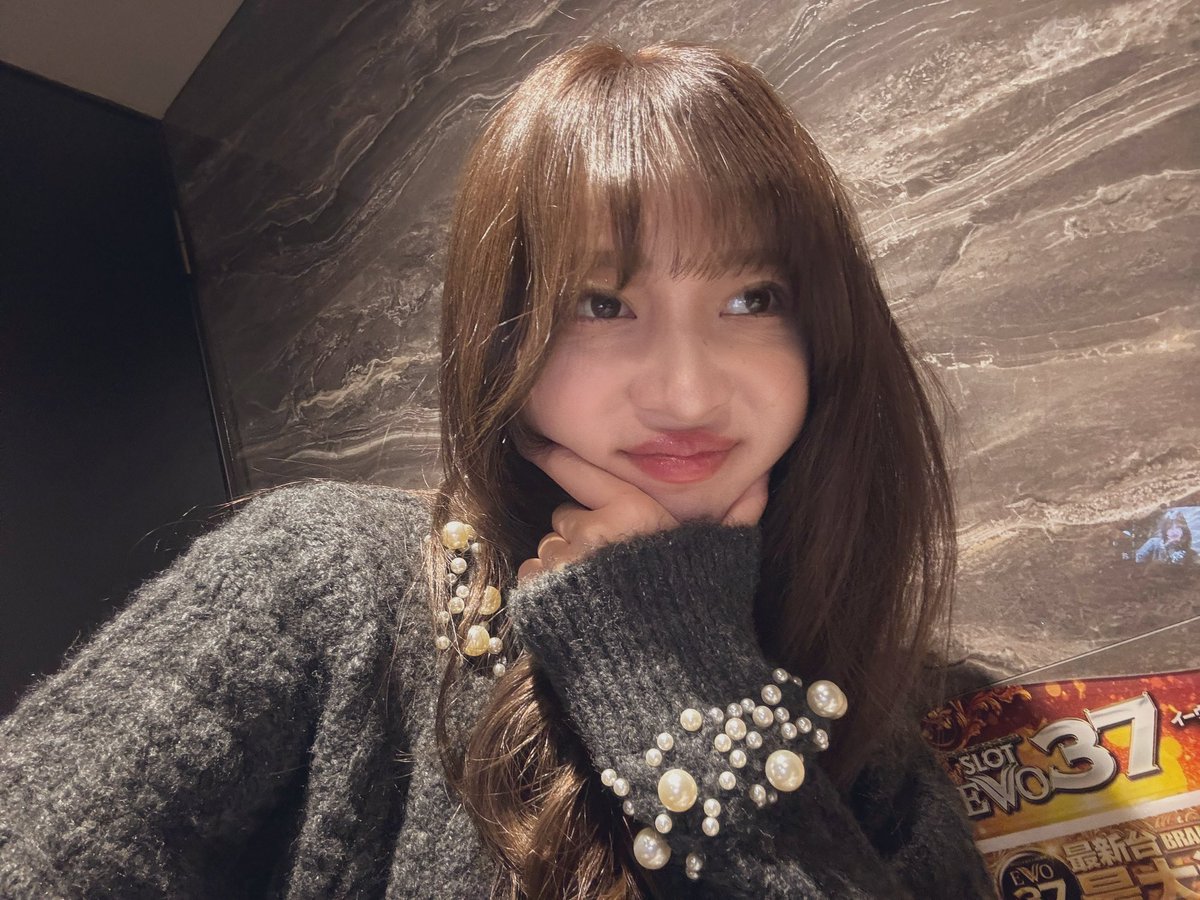 fairrin's tweet photo. これからパチスロに6万いれる女の無加工写真が好きな人様へ

#無加工 https://t.co/ouuUdVjPZI