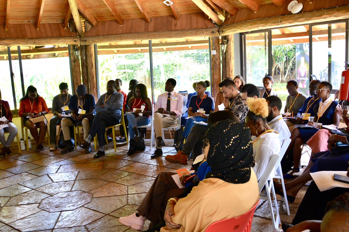 FECoMo_Kenya's tweet photo. It’s bustling at the Gazebo! Scenes of lively discussions at UNESCO’s and FECoMo’s two-hour workshop at the 10th #BuildPeaceConference, where we discussed how to keep platforms accountable with passionate #digitalpeacebuilders from around the world. 🕊️💬✌️🌎
#SM4PKenya https://t.co/1RmuSyiY6B