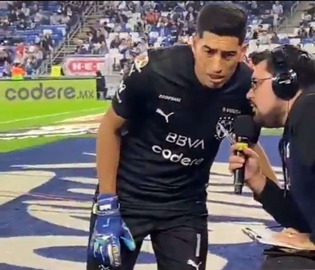 VicorioHdz's tweet photo. El momento clave...
Aquí le dicen a Andrada, "corre la voz, si ganamos, podríamos ir contra Tigres en la Semiifnal y volvería a ser en fecha 10-12".
🤭 https://t.co/EIxYhRYm8M