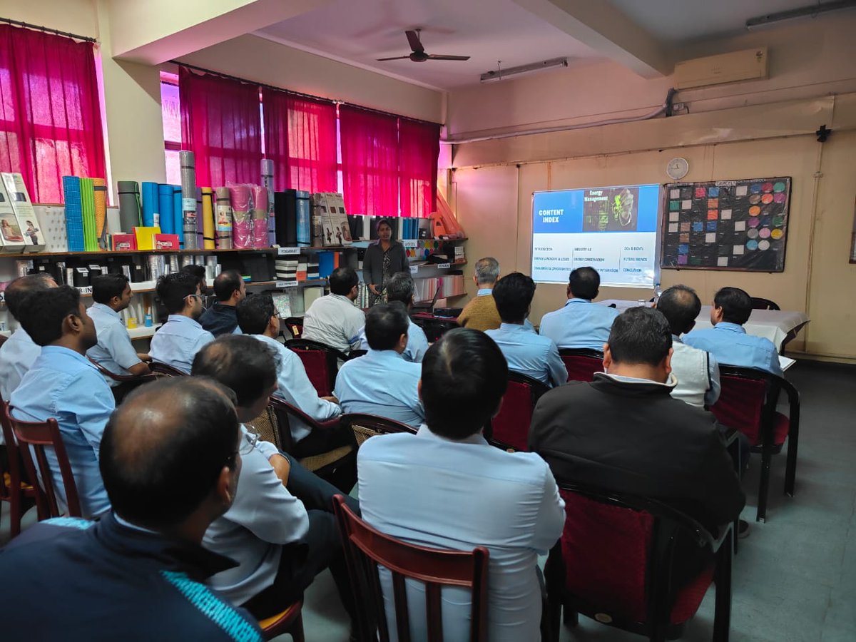 To further fortify our industrial connections with Supreme Industries, #VikrantUniversity has successfully organized a seminar on #EnergyManagement for the officials of #SupremeIndustries, Malanpur.

#MemorandomOfUnderstanding #Gwalior #Indore #MadhyaPradesh #India