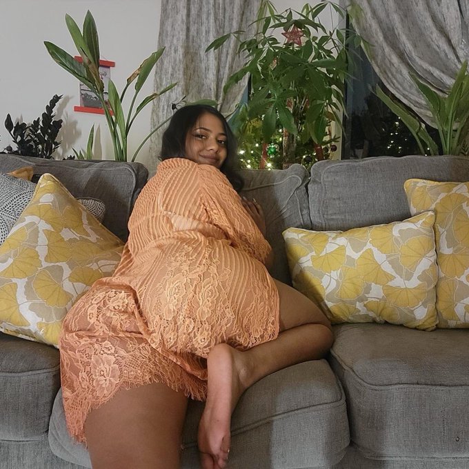 Hungry for some late night cake? 🥵🎂 https://t.co/uJXtXSjTwV