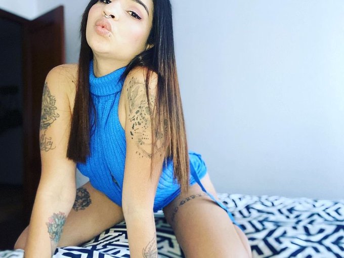 I'm online right now on SkyPrivate - pay-per-minute system for Skype live shows. Call me right now in