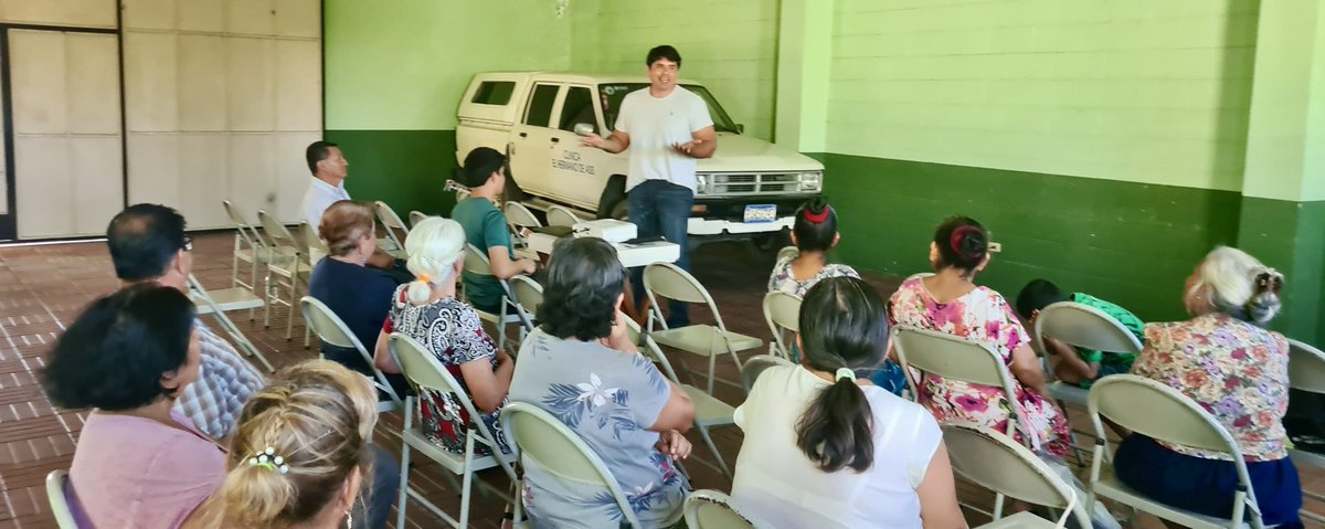 joseandreshsv's tweet photo. Gracias a Dios compartimos con la Comunidad Eclesial San Francisco Javier de la Iglesia San Francisco de Asís, gracias por invitarme y permitirme integrar esfuerzos con ustedes en esta obra de amor. #Alcalde10
#JoseAndres10
#SScentro https://t.co/xsBeq30a5N