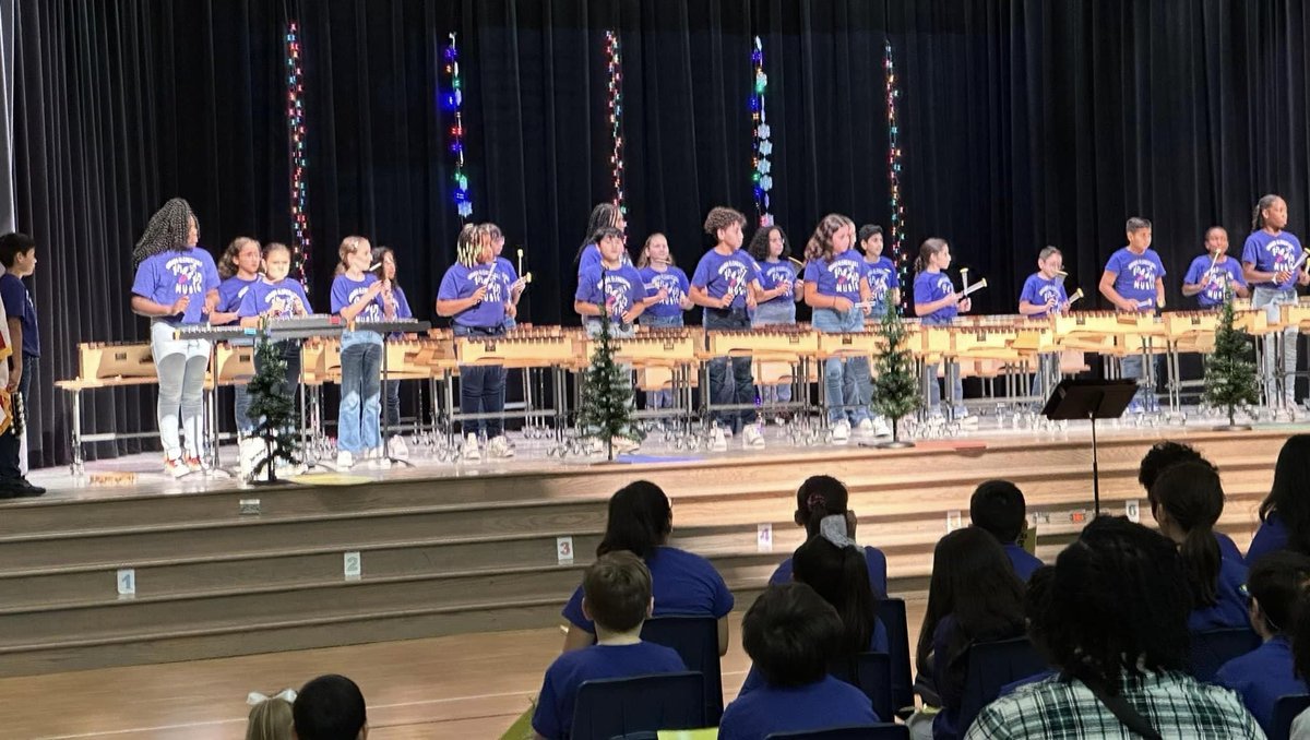 Scenes from the RES Winter Concert this past week! Spreading the sounds of the season to our families in Rocketland! Thankful for the Rocket Roadie volunteers for helping with instruments and decorations. So proud of Rocket Singers &amp; Rockets con ritmo!!!