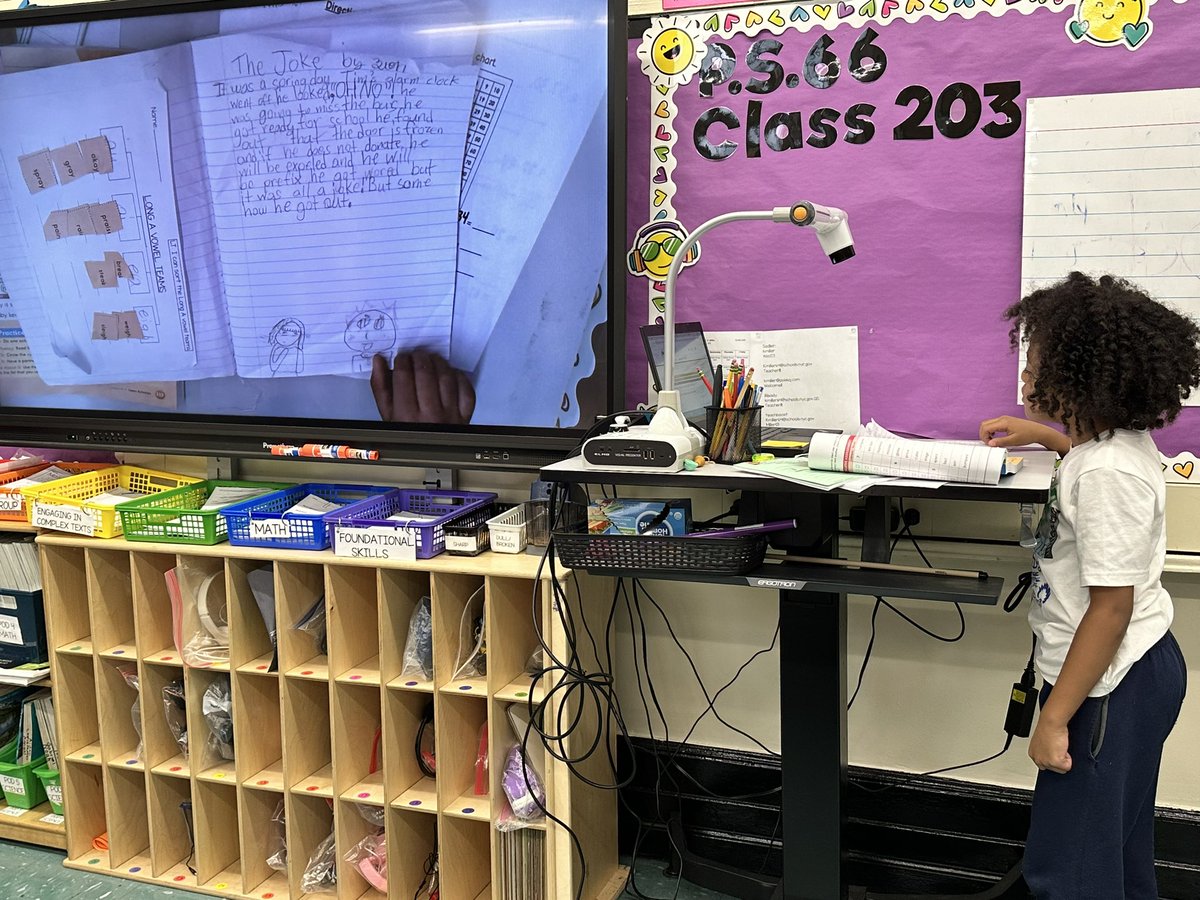 2ndWithMiller66's tweet photo. During Foundational Skills, class 203 learned about open syllables with long vowels. After identifying the open syllables in our workbooks, we used those words and created our own stories! We love phonics! 💜 @wbny @PS66JKO  #fromPhonicstoReading https://t.co/DcxuQZktUA
