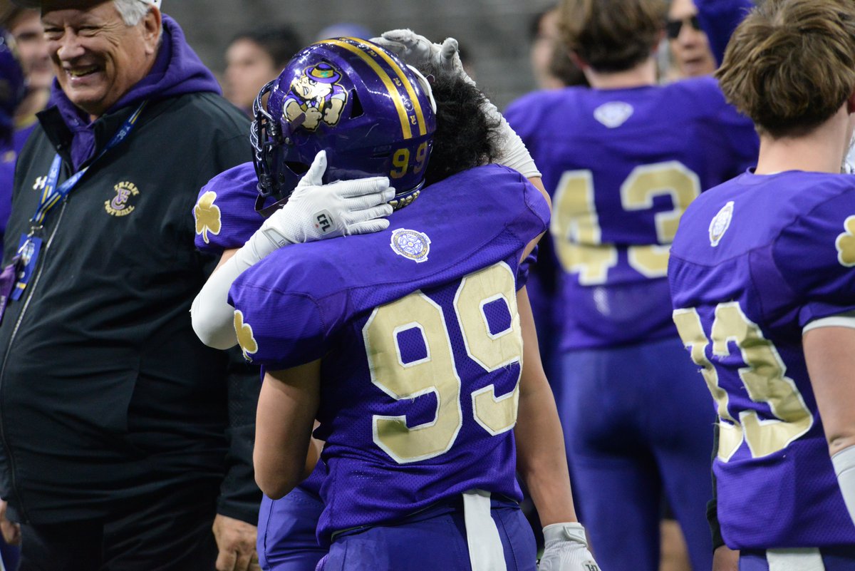 Back to back!

Your 2023 'AAA' Provincial Champs, <a href="/vcfootball/">VC Football 🏈</a>!!