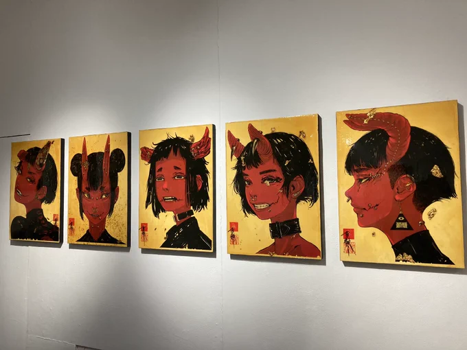 雪駄の個展【RED BEAR BAKU】が、 新御徒町のmograg gallery にてスタートいたしました 今回は新作のアナログ作品を中心に、鬼娘ANTI-GIRLSや筆字作品、新作アパレルとステッカーやピンバッジなどのグッズもありますので、ぜひ遊びに来てください。 お待ちしています!  #REDBEARBAKU #赤クマのれふ #れふ #雪駄字 #くま #テディベア #くますたぐらむ #redcubbearref #teddy #teddybear #plushies #mograg #mograggallery #art #lowbrow #lowbrowart #illustration