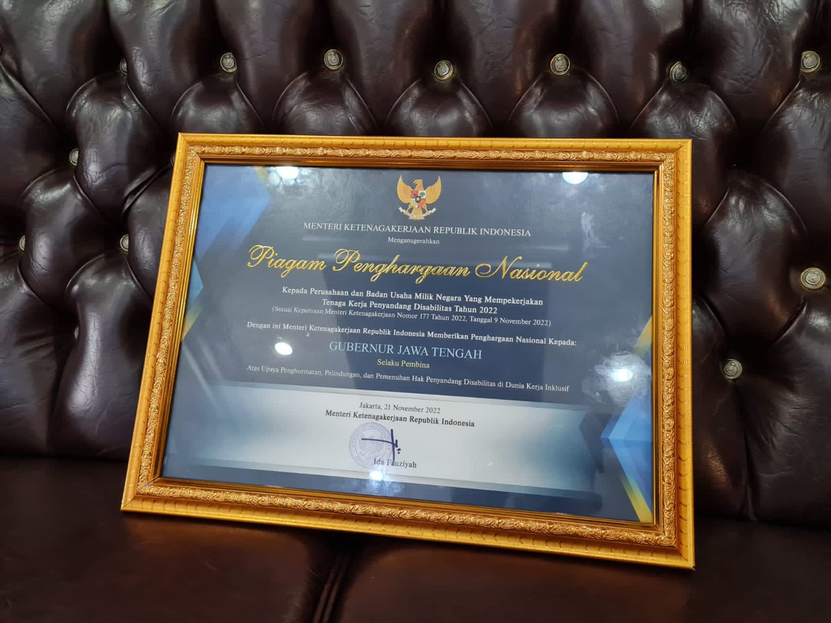 Luar biasa Rekam Jejak Capresku Pak Ganjar Telah Meraih 3 Kali Penghargaan Kemenaker Sejak 2020.
Ganjar P3duli Disabilitas
<a href="/ganjarpranowo/">Ganjar Pranowo</a>