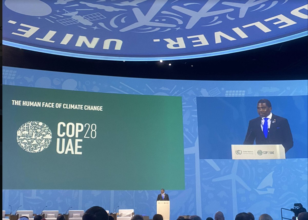 courtghoward's tweet photo. PM of St Kitts &amp; Nevis, Health Minister, &amp; Practicing MD @TerranceDrewSKN
"We are seeing an increase in malaria...&amp; we are battling dengue...We are in need of a hospital that can withstand Category 5 Hurricanes...
We are asking the world for its partnership &amp; not its sympathy." https://t.co/pp2fdk3xBY