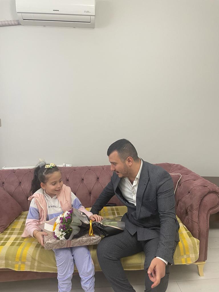 Trabzon Yomra Toki (@yomratoki61) on Twitter photo 📍 Değerli Kat sakinlerimizden, Gül kardeşimizi evinde ziyaret edip hediyeleştik.
İnsanlar sevilmek için, Engeller aşılmak için vardır.
Sevgi varsa, Engel yoktur.
#3AralıkDünyaEngellilerGünü
<a href="/EmlakYonetim/">Emlak Yönetim A.Ş.</a> 📍 Değerli Kat sakinlerimizden, Gül kardeşimizi evinde ziyaret edip hediyeleştik.
İnsanlar sevilmek için, Engeller aşılmak için vardır.
Sevgi varsa, Engel yoktur.
#3AralıkDünyaEngellilerGünü
<a href="/EmlakYonetim/">Emlak Yönetim A.Ş.</a>