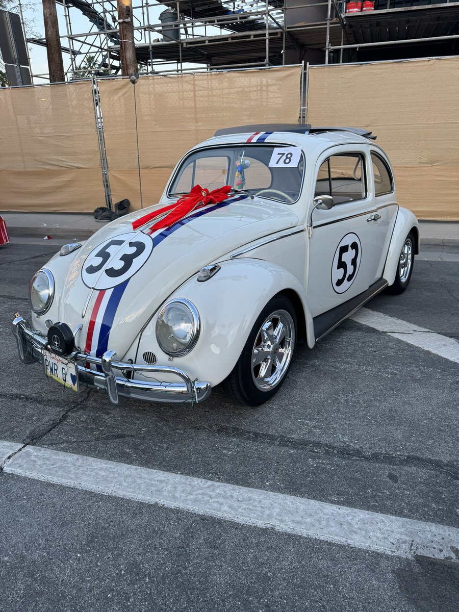 Just_Ask_Paul's tweet image. Rolling side-by-side with Herbie the Love ❤️ Bug tonight for the 31st Annual Festival of Lights Parade Weekend #funtimes #paradefun #moviecars #starcars #jpmp #jurassicjeep88 #nbcpalmsprings #ocho #jp88 #merrychristmas #herbie #lovebug #airmuseum #palmsprings