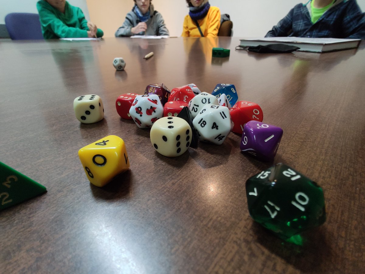 Los peques han jugado y han aprendido juntos sobre la vida real mientras jugábamos al rol. Esta actividad les ha permitido sumergirse en diferentes roles y situaciones, estimulando su imaginación y creatividad. 

@aesac00 instagram.com/p/C0rZYXpoCgH/…