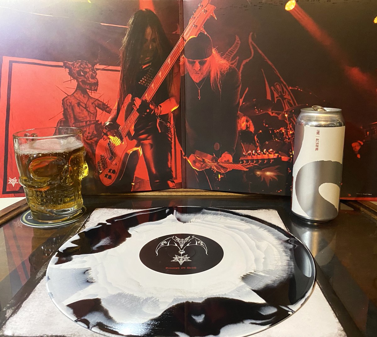BrewsandTunes's tweet photo. #TriumphOfDeath #Hellhammer @TomGWarrior "Resurrection Of The Flesh: Triumph Of Death Live 2023" & #offsetbier Rauchbier Helles https://t.co/us20ZC1LyF https://t.co/oFHqVy1O3T