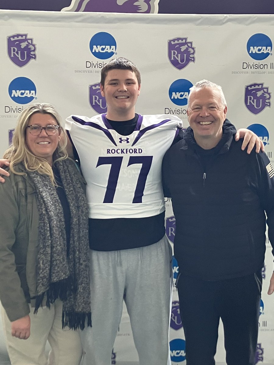 After a great talk with 
@Coach_cal_cal I’m glad to receive an offer to continue my football career at <a href="/RockfordUFB/">Rockford U Football</a>