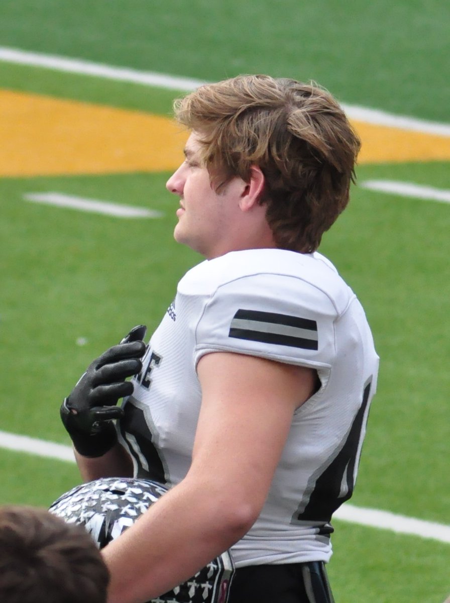 ChristianFosbe1's tweet photo. @Football_Steele @AggiewarSteve @knights_coachb 

Although the season did not end as we'd hoped, thank you for everything. Thank you to my coaches, teammates, and fans for your support.   I will always be a Steele Knight!!!  SK All Day!!! https://t.co/9dOg5cIvow