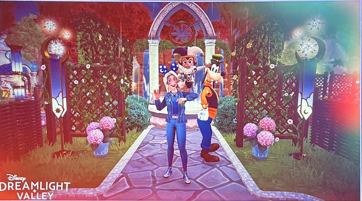 Lindsramirez2's tweet photo. @DisneyDLV Blue Jean snap https://t.co/Uh8yE1U0lC