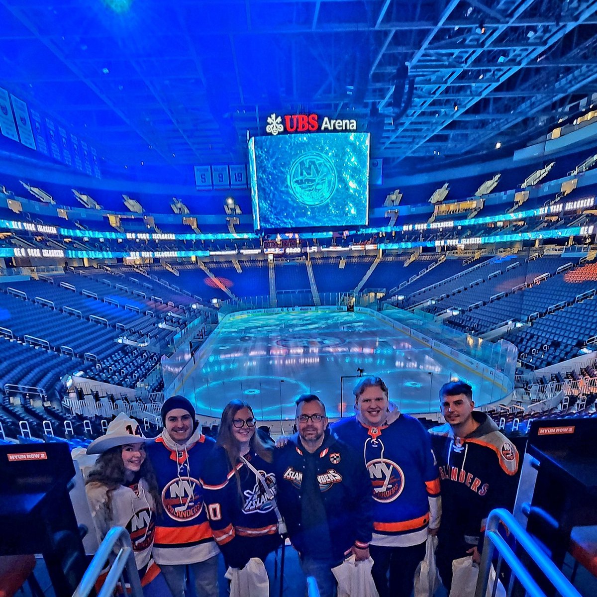 Isles Meetup Calgary (@islesmeetupsyyc) on Twitter photo What a night! Thank you <a href="/Section_329/">Blue and Orange Army</a> and <a href="/NYIslanders/">New York Islanders</a> for the pregame tour!
#lgi #yesyesyes #isles What a night! Thank you <a href="/Section_329/">Blue and Orange Army</a> and <a href="/NYIslanders/">New York Islanders</a> for the pregame tour!
#lgi #yesyesyes #isles