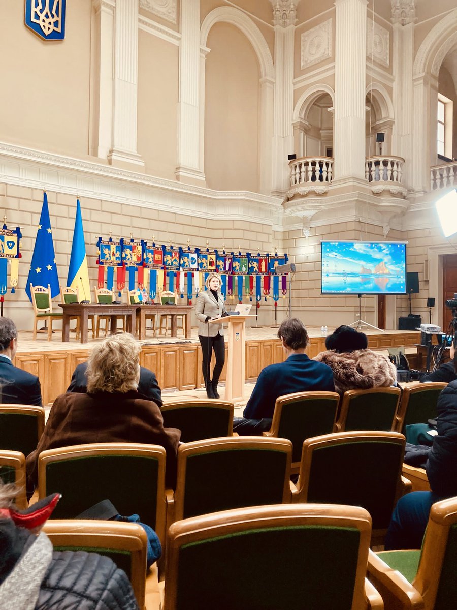Thank you to @asilorg and our #Ukrainian colleagues for inviting @GrotiusCentre @LeidenLaw @UniLeiden colleague Nico Schrijver and myself to Lviv, #Ukraine to celebrate the 75th anniversary of the Universal Declaration on Human Rights #SlavaUkraini #UDHR75 #asillviv