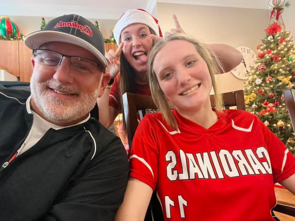 Team Volunteer Day!🥎 <a href="/CardinalsYates/">Carolina Cardinals Yates</a> #GivingBack