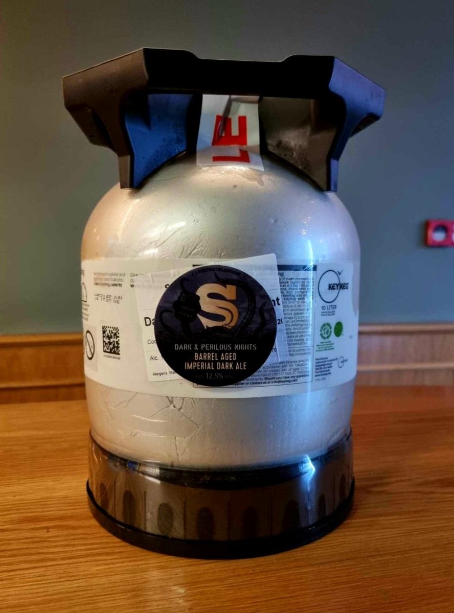 The Two-Tailed Lion tweet media