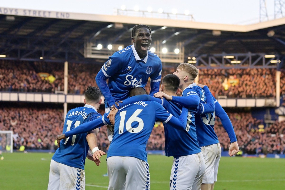 @Everton 💙 Three league wins on the spin. 🤯 9 wins in the last 13 games! ✊ WE SHALL NOT BE MOVED.