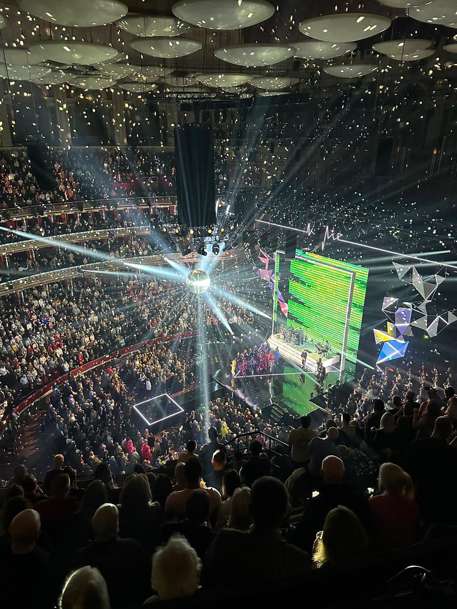 HouseGospelChoir tweet media