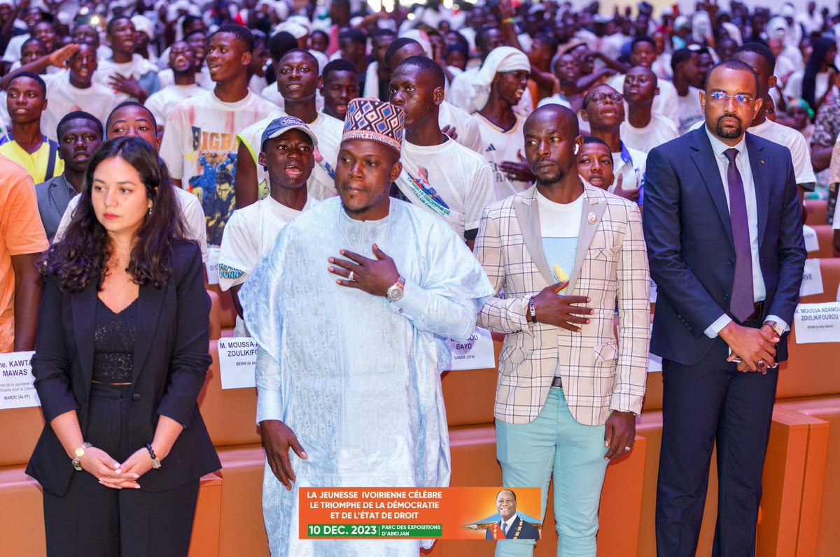 Cérémonie d'hommage de la jeunesse ivoirienne à ADO Arrivée des personnalités et début de la cérémonie d'hommage de la jeunesse ivoirienne au Président de la République Alassane Ouattara , ce dimanche 10 décembre 2023, au Parc des Expositions d'Abidjan. #HommageADO #RHDP