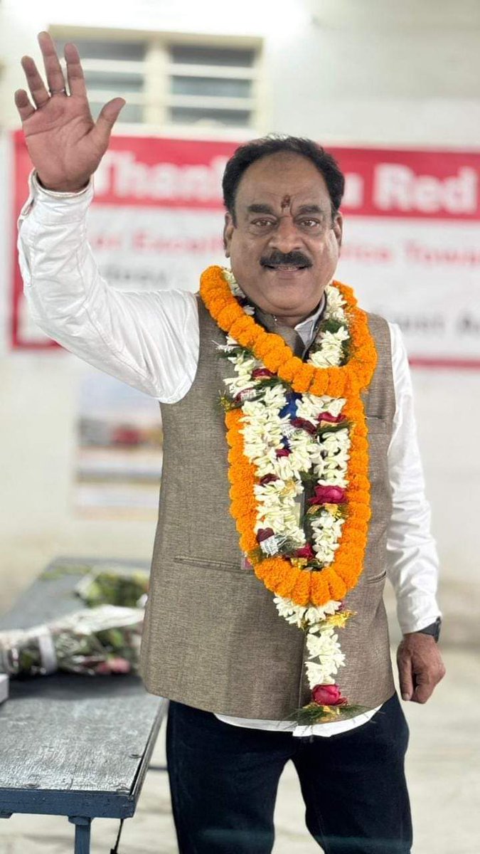 indian_shamim's tweet photo. @narendramodi @HemantSorenJMM @BannaGupta76 @DCEastSinghbhum  @Jsr_police  जमशेदपुर प्रेस क्लब के अध्यक्ष  @sanjeevpkjsr जी को  बनाए जाने पर  बहुत-बहुत मुबारकबाद माय कंट्री इस माय फैमिली संस्था के सभी सदस्यों के साथ मेरे और मेरे परिवार के तरफ से अध्यक्ष मोहम्मद शमीम https://t.co/lgKSWE89FT