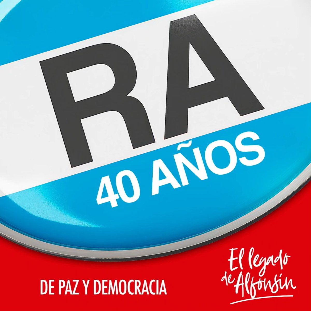 Nuestro país recuperó su Democracia hace 40 años de la mano de Raúl Alfonsín 🇮🇩
Seguiremos trabajando de manera colectiva por una sociedad donde se garanticen los derechos humanos, la paz y la democracia. 
#40AñosDemocracia #Alfonsín40