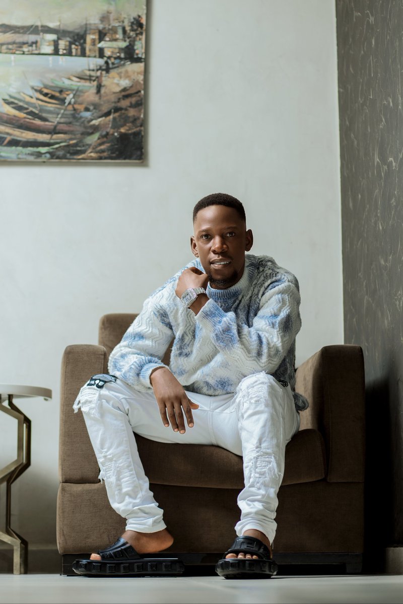 AndybexOfficial's tweet photo. Mat the tranquility of this sunday bring you closer to your dreams and aspirations, filling your week with motivation and success .
         Mubitooke Kundagaala Andy Bex  🎙️🎼⏯️👉📞
Link in boi !!!!!!!
https://t.co/GIDGVgeMrX https://t.co/xZEXZrtL2l