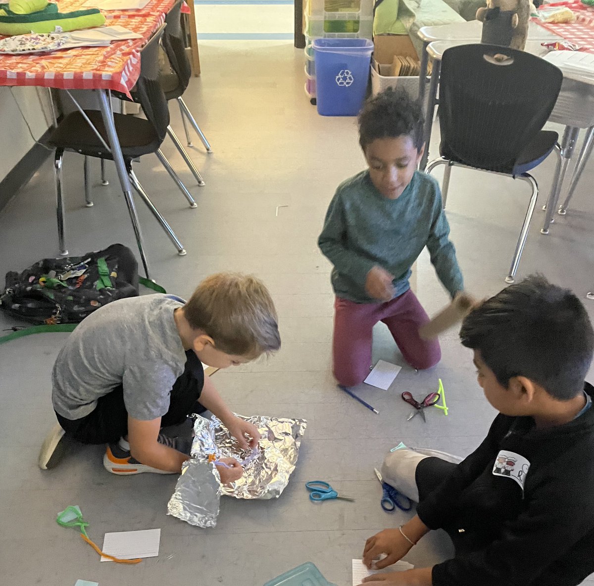 amdd365's tweet photo. Stem/Restaurant Day was a success! We planned how we would create a building and then we used our math skills to use money to buy our supplies. More pics soon! They showed the 4 C’s and loved working together. First grade rocks! @KSpringsLions https://t.co/1yarsUgktS