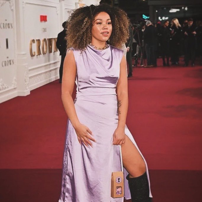 Thank you for having me and my <a href="/myladymelts/">My Lady Melts</a> “purse” 🥹🤣 <a href="/netflix/">Netflix</a> <a href="/TheCrownNetflix/">The Crown</a> the other night, fantastic show 👑 #netflix #TheCrown #premiere like a phoenix 🔥
