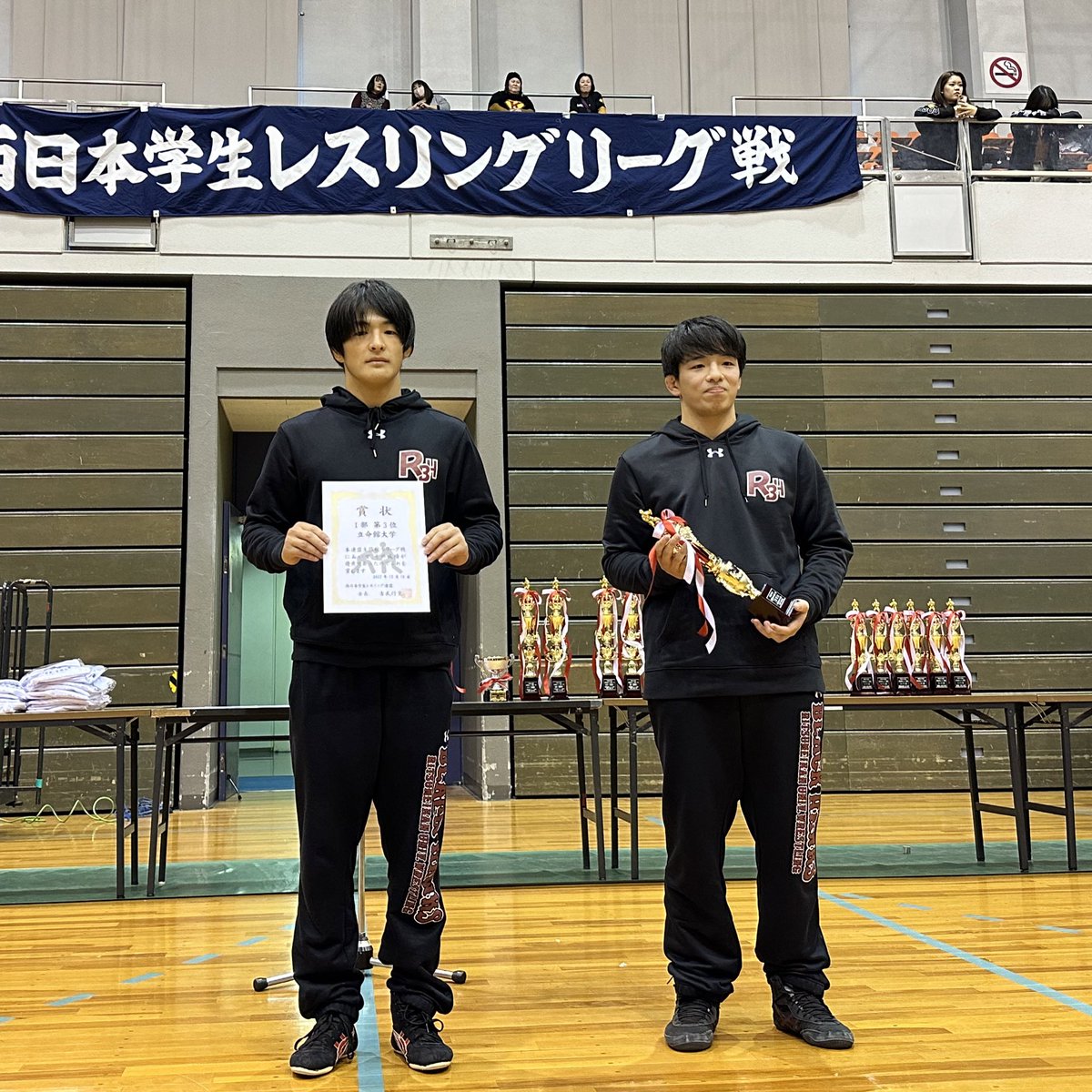 wjcwl's tweet photo. \ 令和5年度西日本学生レスリング秋季リーグ戦結果/

Ⅰ部リーグ
優勝🥇【周南公立大学】
準優勝🥈【近畿大学】
第3位🥉【立命館大学】

リプ欄に続きます↓ https://t.co/bUSXLTFkeu