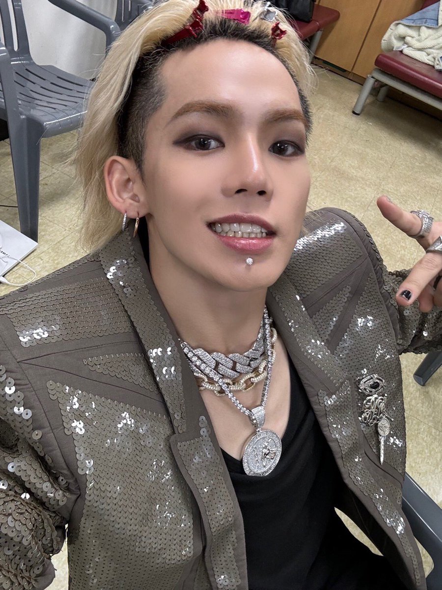 FILO SKIES tweet media