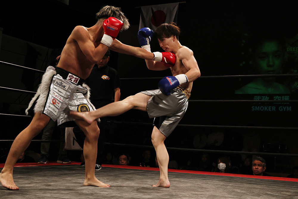 fightersspirits's tweet photo. 第1試合 DEEP☆KICK-54kg契約 3分3R
×武政空護(SMOKER GYM)
〇西村孝幸(ビンチェレあべの)
#キックボクシング #キックボクシング大会 #DEEPKICK68 #DEEP_KICK68 #DEEP_KICK_68 #DEEPKICK #DEEP_KICK #ディープキック68 #ディープキック_68 #ディープキック https://t.co/RN8Z9BFxEn