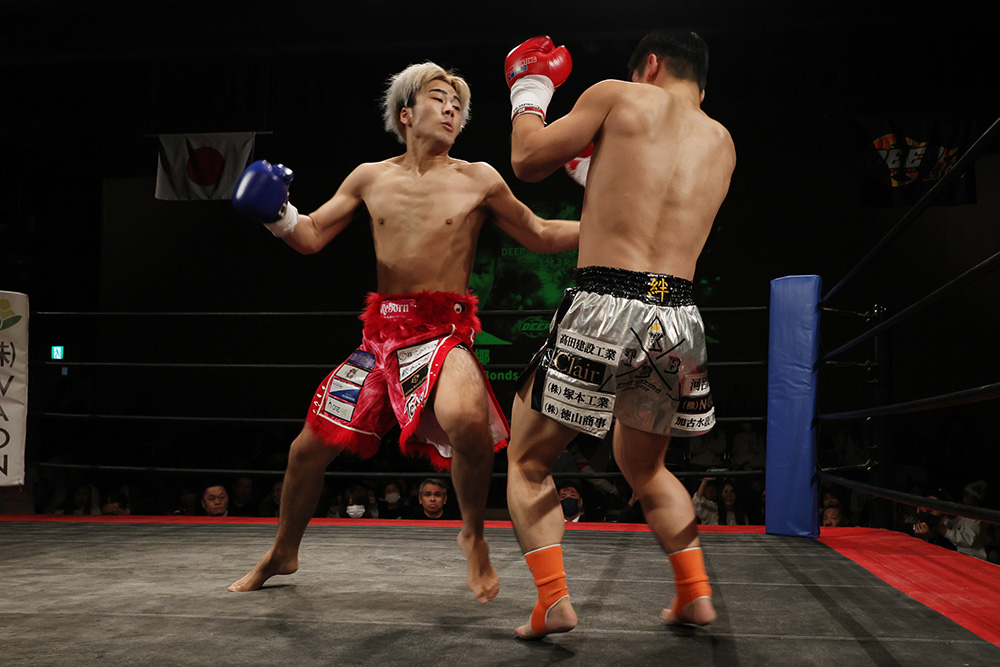 fightersspirits's tweet photo. 第7試合 DEEP☆KICK-63kg契約 3分3R
×篤椰(NJKFteamBonds)
〇TETSU(月心会チーム侍)
#キックボクシング #キックボクシング大会 #DEEPKICK68 #DEEP_KICK68 #DEEP_KICK_68 #DEEPKICK #DEEP_KICK #ディープキック68 #ディープキック_68 #ディープキック https://t.co/EhYg7seo9d