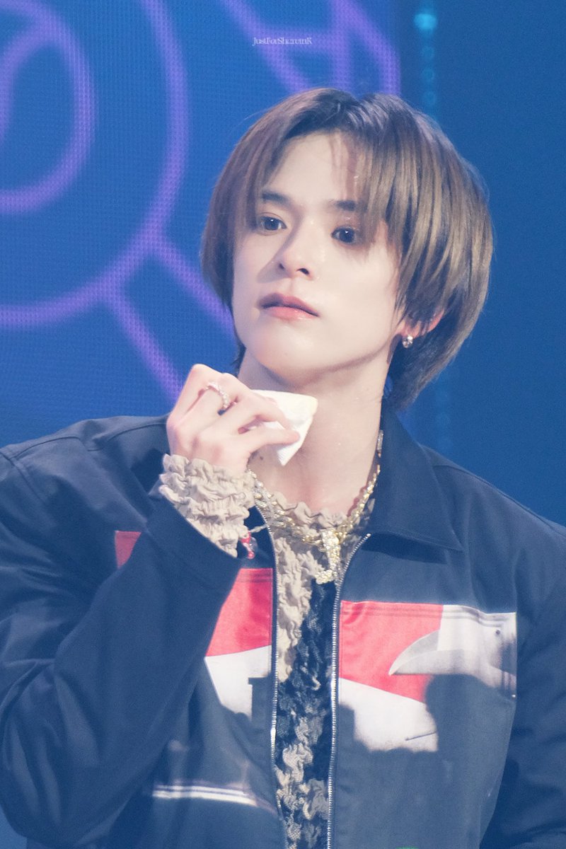 JustForShareinK's tweet photo. 231210 KLINK

🤧넘 잘생긴……

#ASAHI #아사히 
#TREASURE #트레저 https://t.co/UO2MwoQXq9