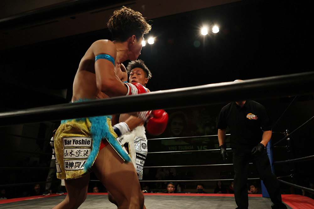 fightersspirits's tweet photo. KING TSUBASA 引退エキシビジョンマッチ 2分2R
-KING TSUBASA(ROYAL KINGS)
-塚本望夢(NJKFteamBonds)
※エキシビションマッチのため、勝敗なし
#キックボクシング #DEEPKICK68 #DEEP_KICK68 #DEEP_KICK_68 #DEEPKICK #DEEP_KICK #ディープキック68 #ディープキック_68 #ディープキック https://t.co/beJdUfX3XO