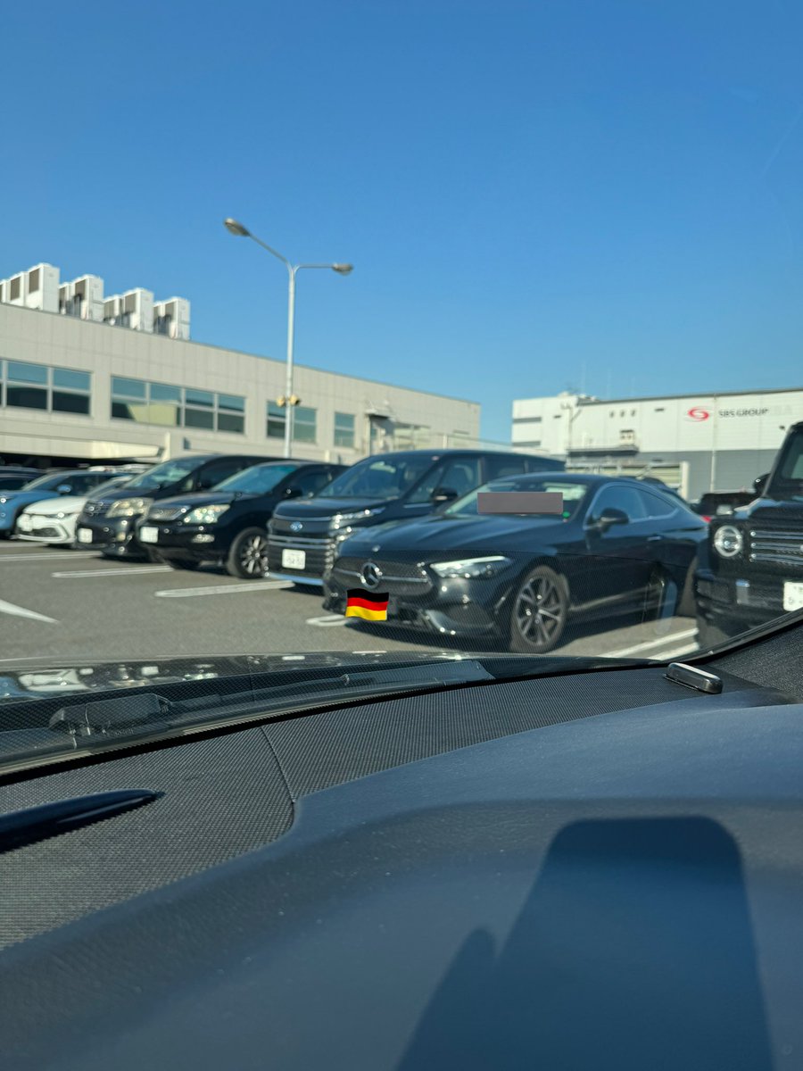 AudiTDI2000's tweet photo. メルセデスベンツ好きの皆様

これって珍しいベンツなの？笑
ちなみに仮ナンバーだよ笑
詳しい人なら分かりますよね？アレですよね😆
#メルセデスベンツ #車好きと繋がりたい https://t.co/mV475FThbW