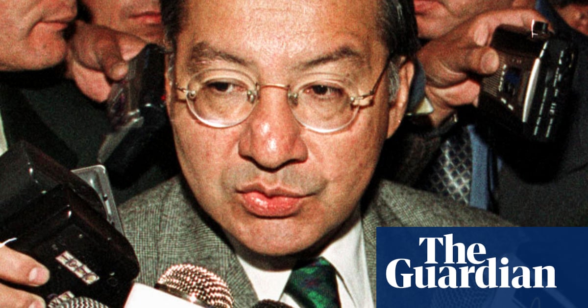 guardianweekly's tweet photo. ‘Ego and resentment’: what led former US diplomat to spy for Cuba? https://t.co/aF9TzaQaHq https://t.co/4Tdz9HvNV3